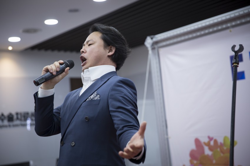 d188e97ef3e121d2e61b64a7994b53e8_1480641