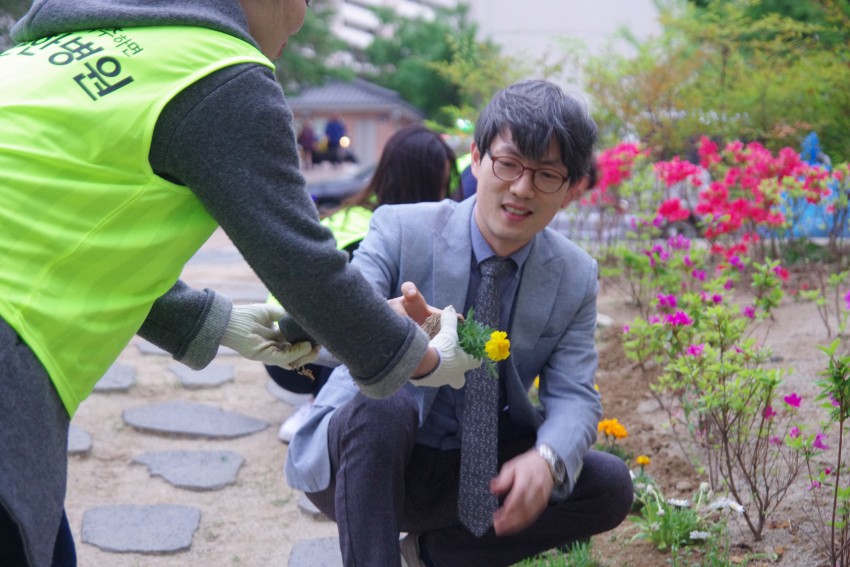 80a45e3a9f63914e0a7f8a40d2ed3e44_1495079