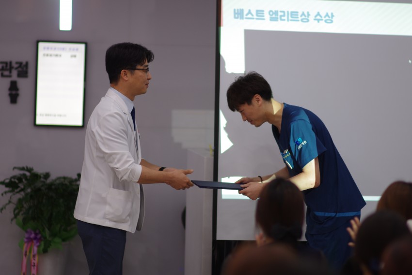 63cf997fb18d97e5bf4268695533e74e_1496283