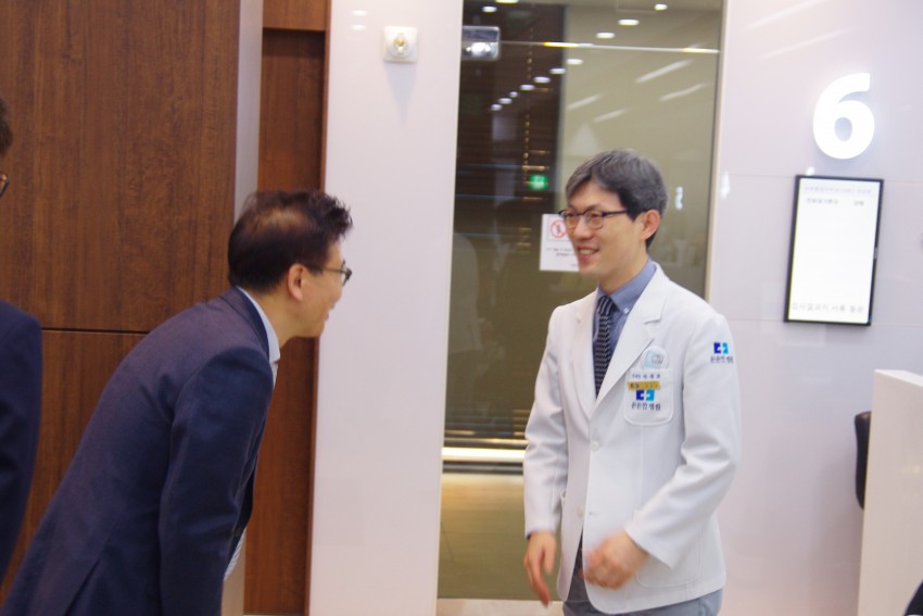 7eb4ff8eceed06046cdc0aefd0992cc9_1522974