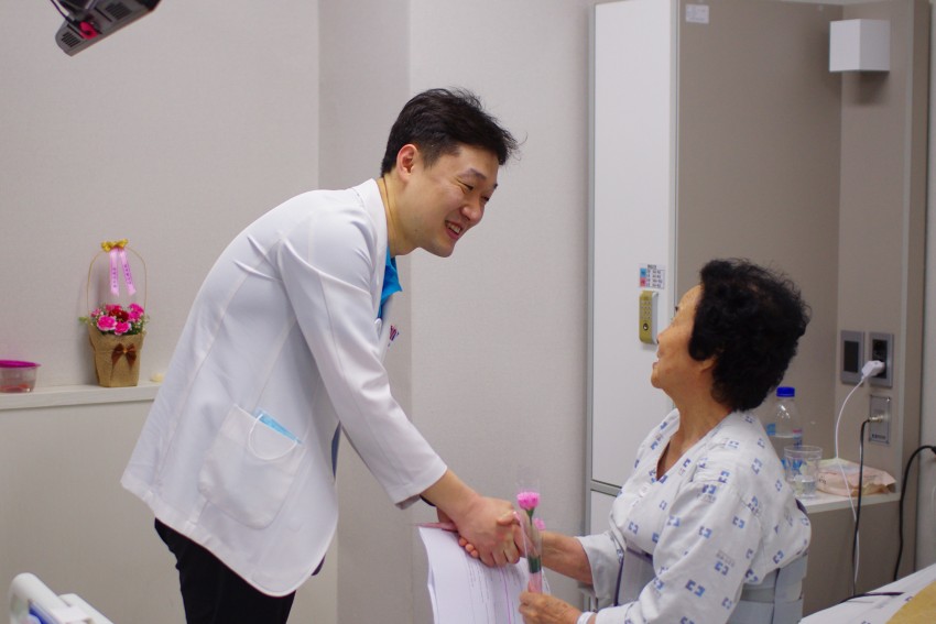 aac0ce965251fd869bba03418d012470_1527043