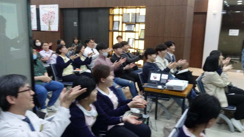 aac0ce965251fd869bba03418d012470_1527043