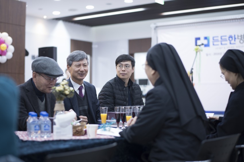 d188e97ef3e121d2e61b64a7994b53e8_1480640