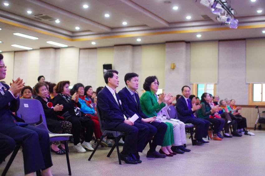 aac0ce965251fd869bba03418d012470_1527045