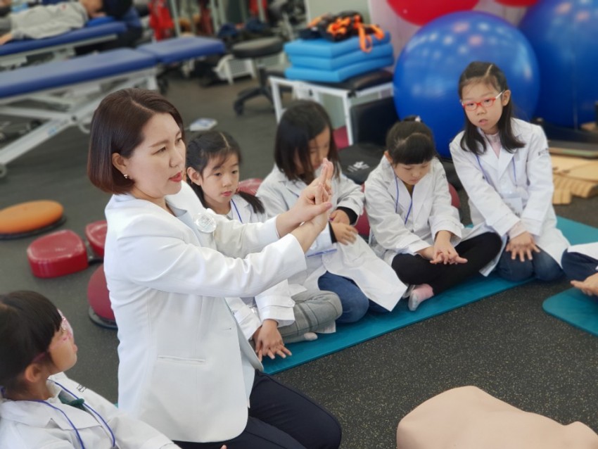 1c6259120ad146834f7ca403bfa8b999_1544402