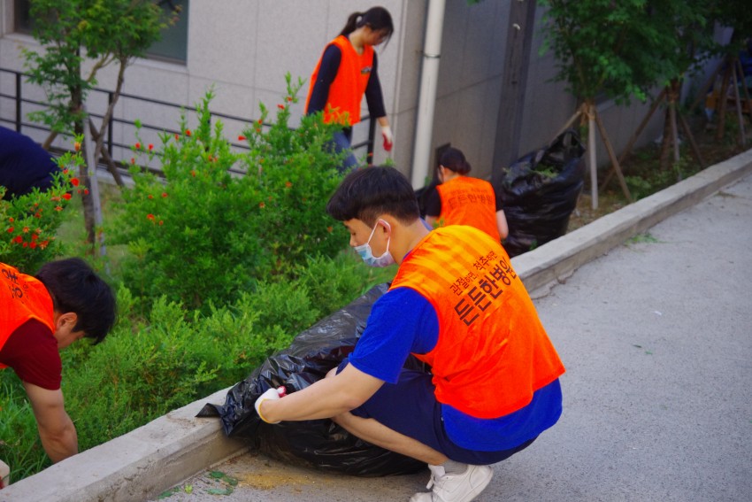 dcec3964cb590fdbda694945a78384d9_1559179